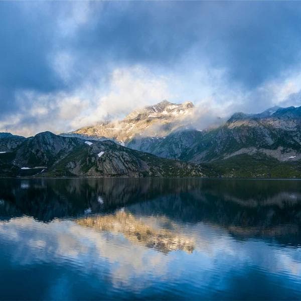 ⁨	تجربه طعم اصیل ایران در رستوران سنتی عالی‌قاپو با غذاهای ایرانی و سنتی، در فضایی گرم و نوستالژیک به همراه موسیقی زنده برای لحظاتی به یادماندنی ساعت کاری: ناهار: ۱۱:۳۰ – ۱۵:۳۰ شام: ۱۹:۳۰ – ۲۲:۴۵ #نوستالژی #رستوران_عالی_قاپو ⁩ #traditonaliranifood #persianhopitality